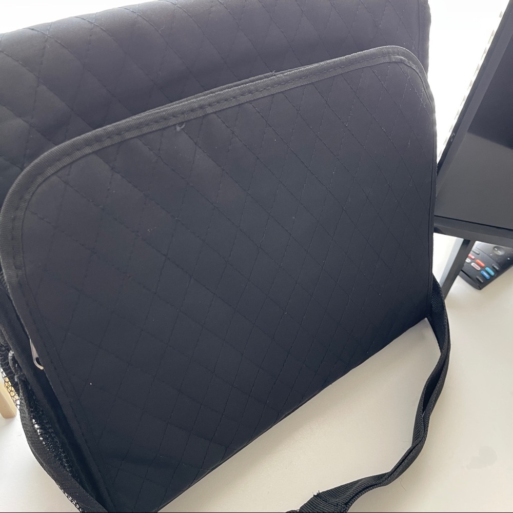 Diaper bag - Picture 2 of 6
